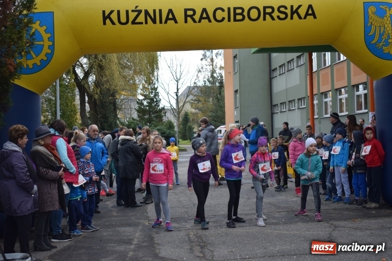 Zdjęcie w galerii na portalu naszraciborz.pl: Świąteczne bieganie w Kuźni, czyli Bieg Niepodległości wiadomości z regionu