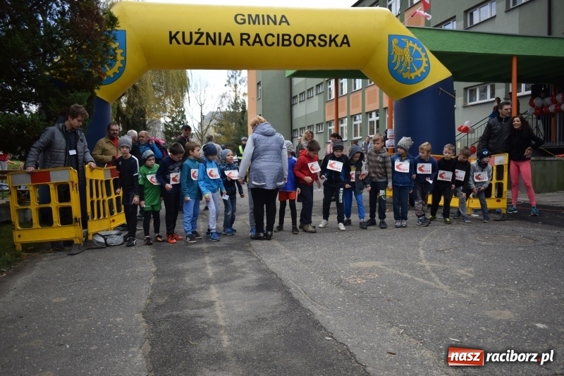 Zdjęcie w galerii na portalu naszraciborz.pl: Świąteczne bieganie w Kuźni, czyli Bieg Niepodległości wiadomości z regionu