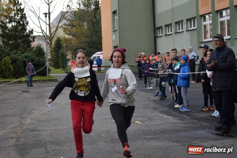 Zdjęcie w galerii na portalu naszraciborz.pl: Świąteczne bieganie w Kuźni, czyli Bieg Niepodległości wiadomości z regionu