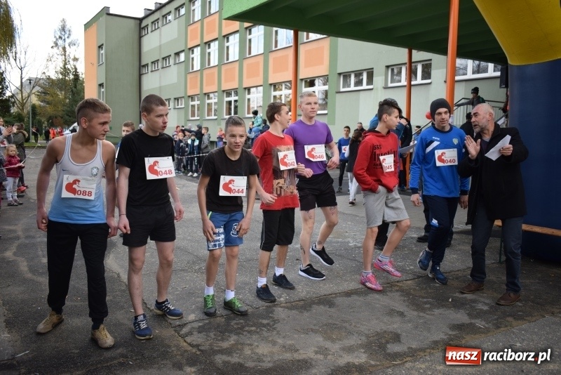 Zdjęcie w galerii na portalu naszraciborz.pl: Świąteczne bieganie w Kuźni, czyli Bieg Niepodległości wiadomości z regionu