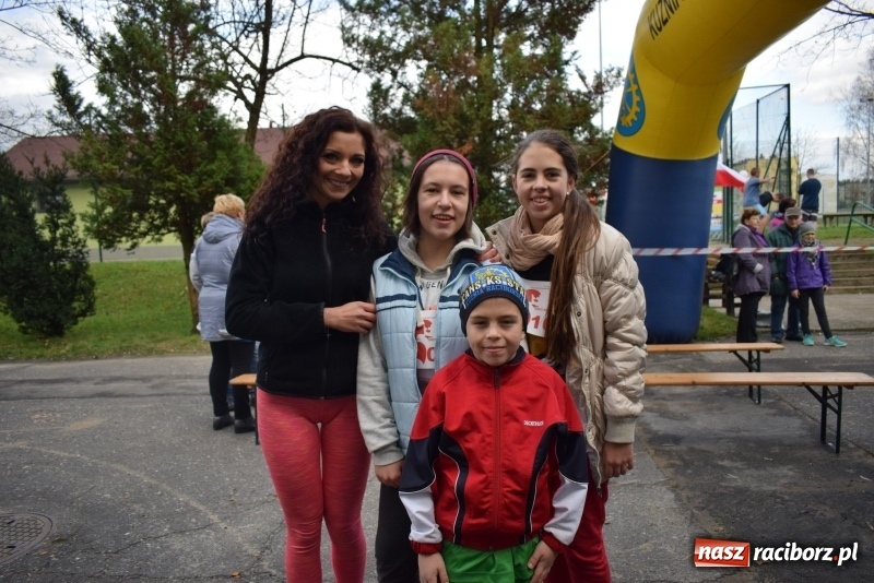 Zdjęcie w galerii na portalu naszraciborz.pl: Świąteczne bieganie w Kuźni, czyli Bieg Niepodległości wiadomości z regionu