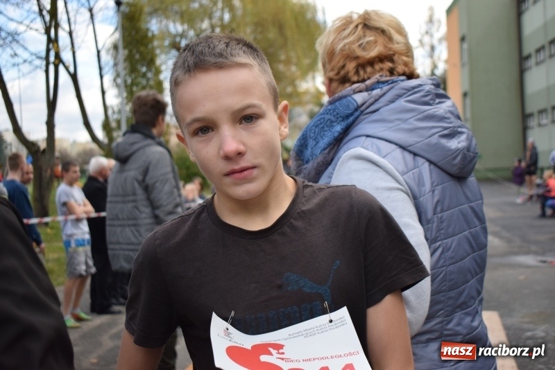 Zdjęcie w galerii na portalu naszraciborz.pl: Świąteczne bieganie w Kuźni, czyli Bieg Niepodległości wiadomości z regionu