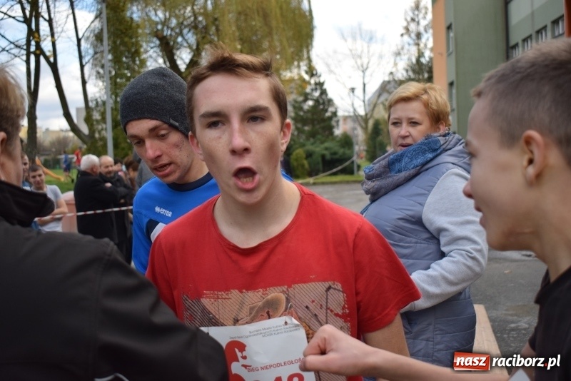 Zdjęcie w galerii na portalu naszraciborz.pl: Świąteczne bieganie w Kuźni, czyli Bieg Niepodległości wiadomości z regionu