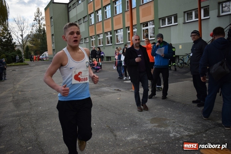 Zdjęcie w galerii na portalu naszraciborz.pl: Świąteczne bieganie w Kuźni, czyli Bieg Niepodległości wiadomości z regionu
