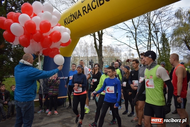 Zdjęcie w galerii na portalu naszraciborz.pl: Świąteczne bieganie w Kuźni, czyli Bieg Niepodległości wiadomości z regionu