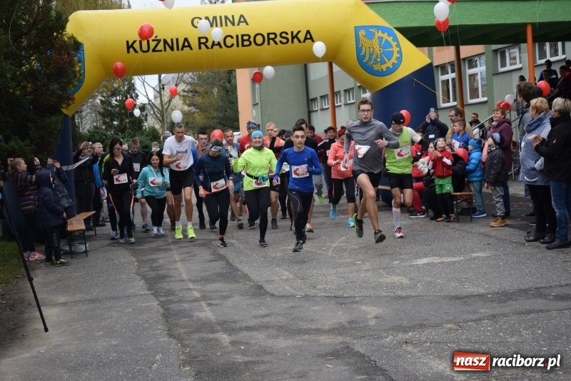 Zdjęcie w galerii na portalu naszraciborz.pl: Świąteczne bieganie w Kuźni, czyli Bieg Niepodległości wiadomości z regionu