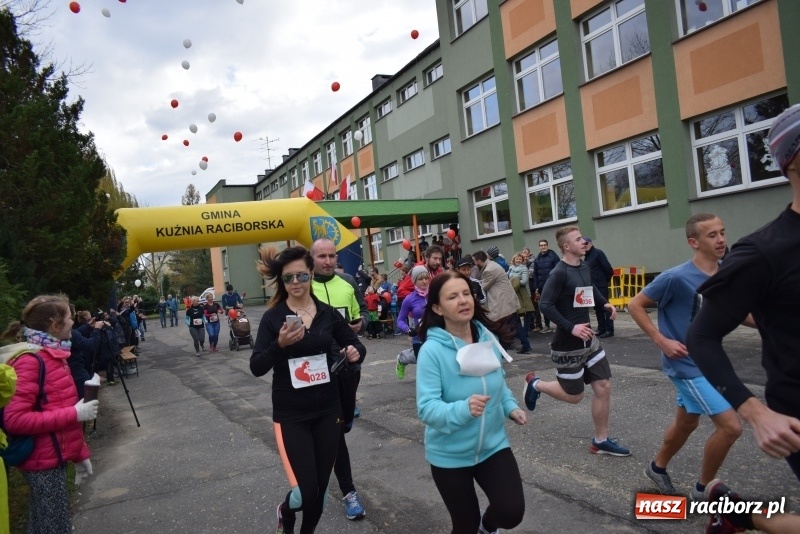 Zdjęcie w galerii na portalu naszraciborz.pl: Świąteczne bieganie w Kuźni, czyli Bieg Niepodległości wiadomości z regionu