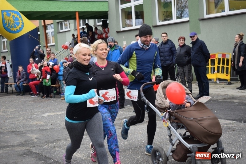 Zdjęcie w galerii na portalu naszraciborz.pl: Świąteczne bieganie w Kuźni, czyli Bieg Niepodległości wiadomości z regionu