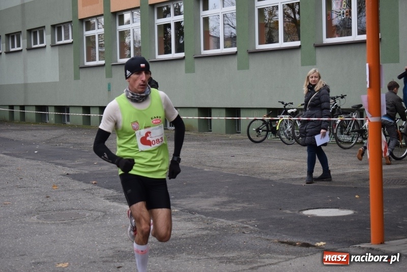 Zdjęcie w galerii na portalu naszraciborz.pl: Świąteczne bieganie w Kuźni, czyli Bieg Niepodległości wiadomości z regionu