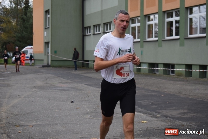 Zdjęcie w galerii na portalu naszraciborz.pl: Świąteczne bieganie w Kuźni, czyli Bieg Niepodległości wiadomości z regionu