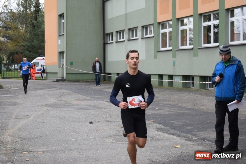 Zdjęcie w galerii na portalu naszraciborz.pl: Świąteczne bieganie w Kuźni, czyli Bieg Niepodległości wiadomości z regionu