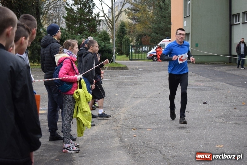 Zdjęcie w galerii na portalu naszraciborz.pl: Świąteczne bieganie w Kuźni, czyli Bieg Niepodległości wiadomości z regionu