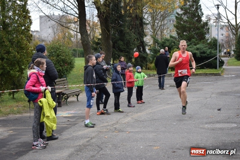 Zdjęcie w galerii na portalu naszraciborz.pl: Świąteczne bieganie w Kuźni, czyli Bieg Niepodległości wiadomości z regionu