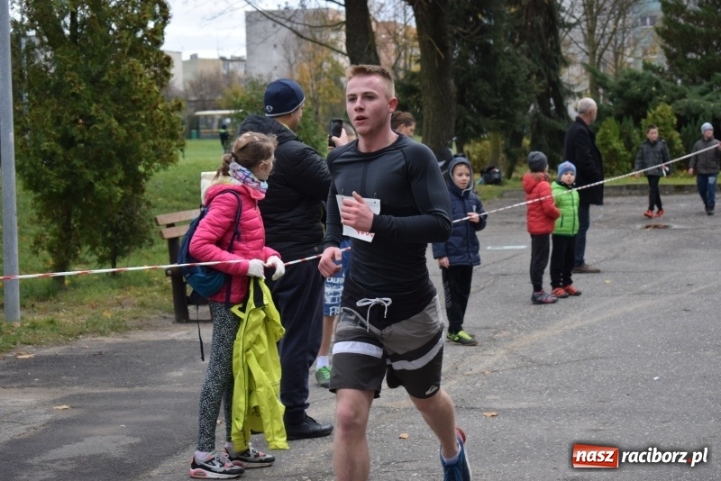 Zdjęcie w galerii na portalu naszraciborz.pl: Świąteczne bieganie w Kuźni, czyli Bieg Niepodległości wiadomości z regionu