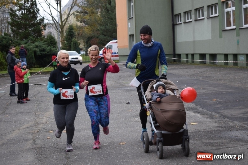 Zdjęcie w galerii na portalu naszraciborz.pl: Świąteczne bieganie w Kuźni, czyli Bieg Niepodległości wiadomości z regionu