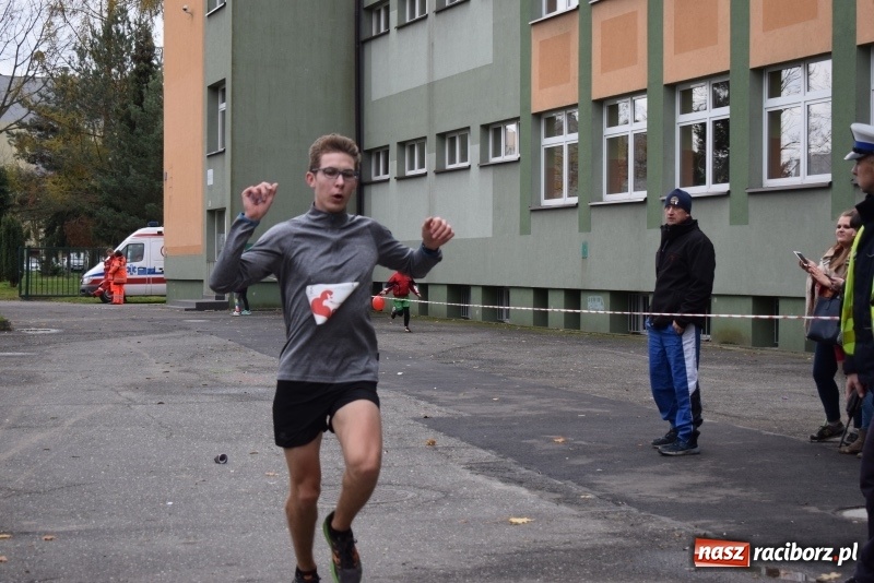 Zdjęcie w galerii na portalu naszraciborz.pl: Świąteczne bieganie w Kuźni, czyli Bieg Niepodległości wiadomości z regionu