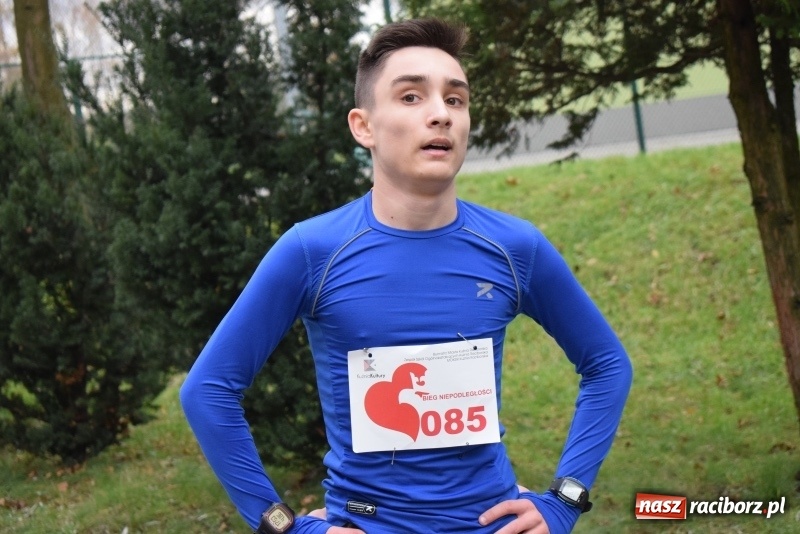 Zdjęcie w galerii na portalu naszraciborz.pl: Świąteczne bieganie w Kuźni, czyli Bieg Niepodległości wiadomości z regionu