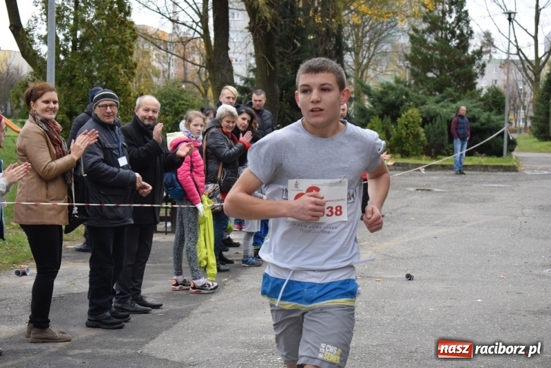Zdjęcie w galerii na portalu naszraciborz.pl: Świąteczne bieganie w Kuźni, czyli Bieg Niepodległości wiadomości z regionu