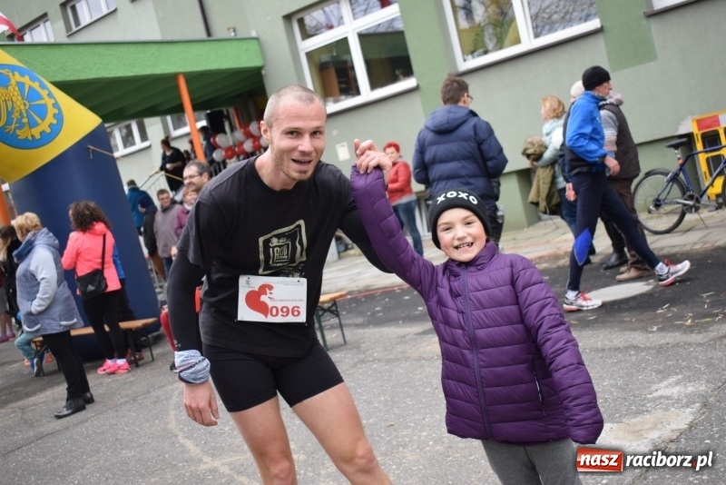 Zdjęcie w galerii na portalu naszraciborz.pl: Świąteczne bieganie w Kuźni, czyli Bieg Niepodległości wiadomości z regionu