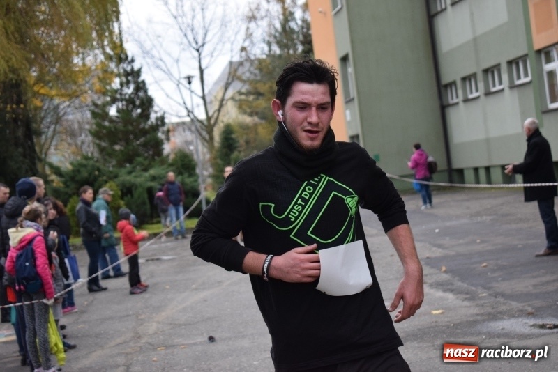 Zdjęcie w galerii na portalu naszraciborz.pl: Świąteczne bieganie w Kuźni, czyli Bieg Niepodległości wiadomości z regionu