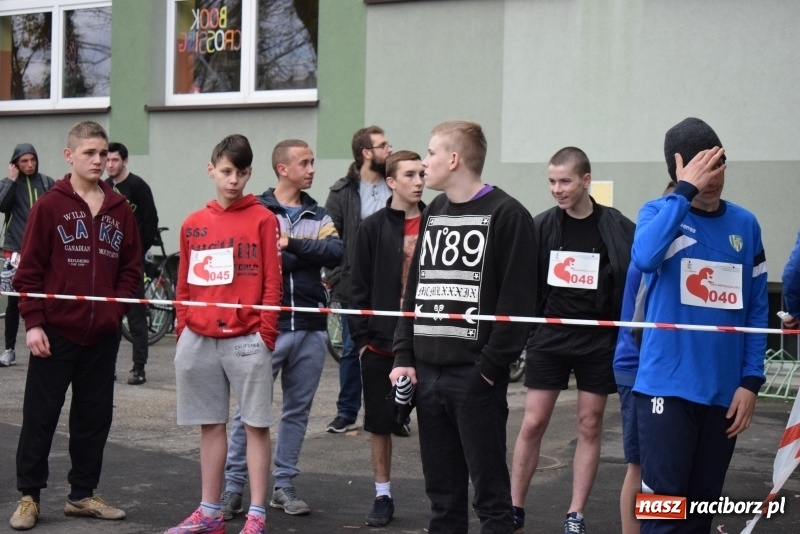 Zdjęcie w galerii na portalu naszraciborz.pl: Świąteczne bieganie w Kuźni, czyli Bieg Niepodległości wiadomości z regionu