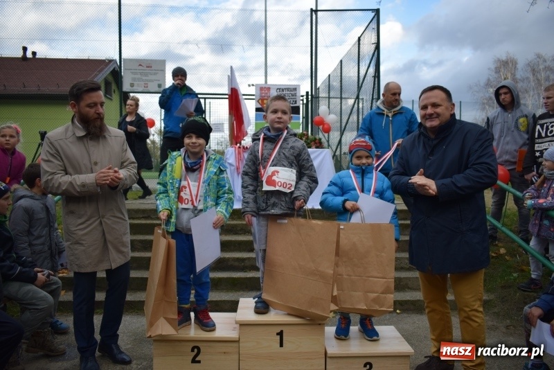 Zdjęcie w galerii na portalu naszraciborz.pl: Świąteczne bieganie w Kuźni, czyli Bieg Niepodległości wiadomości z regionu