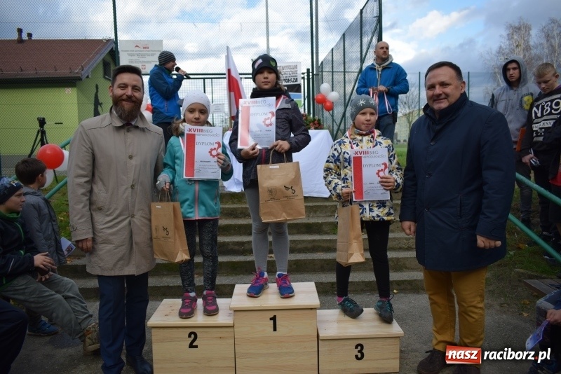 Zdjęcie w galerii na portalu naszraciborz.pl: Świąteczne bieganie w Kuźni, czyli Bieg Niepodległości wiadomości z regionu