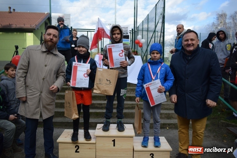 Zdjęcie w galerii na portalu naszraciborz.pl: Świąteczne bieganie w Kuźni, czyli Bieg Niepodległości wiadomości z regionu