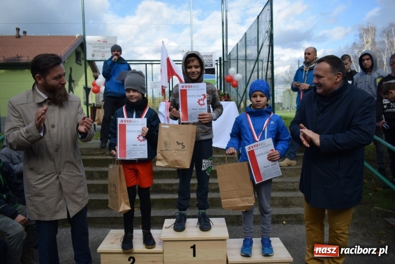 Zdjęcie w galerii na portalu naszraciborz.pl: Świąteczne bieganie w Kuźni, czyli Bieg Niepodległości wiadomości z regionu