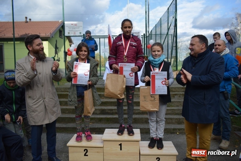 Zdjęcie w galerii na portalu naszraciborz.pl: Świąteczne bieganie w Kuźni, czyli Bieg Niepodległości wiadomości z regionu