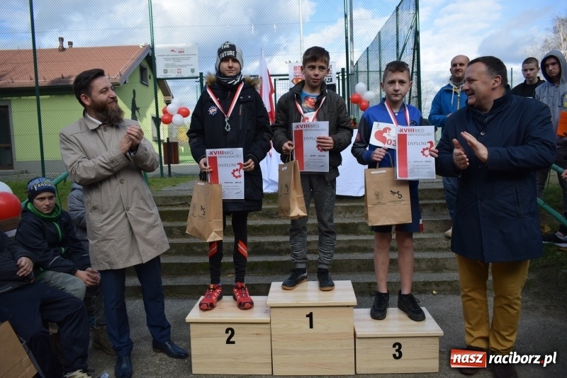 Zdjęcie w galerii na portalu naszraciborz.pl: Świąteczne bieganie w Kuźni, czyli Bieg Niepodległości wiadomości z regionu