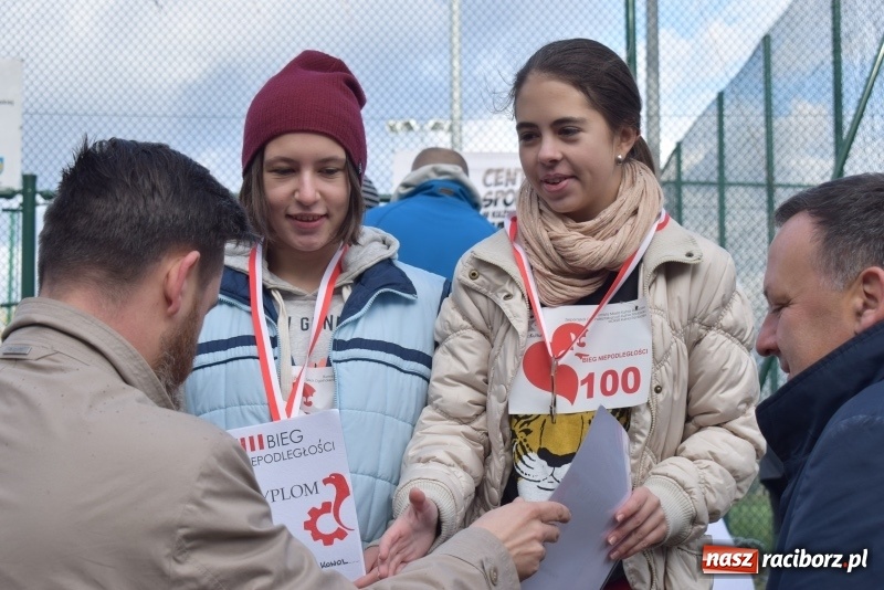 Zdjęcie w galerii na portalu naszraciborz.pl: Świąteczne bieganie w Kuźni, czyli Bieg Niepodległości wiadomości z regionu