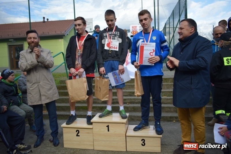 Zdjęcie w galerii na portalu naszraciborz.pl: Świąteczne bieganie w Kuźni, czyli Bieg Niepodległości wiadomości z regionu