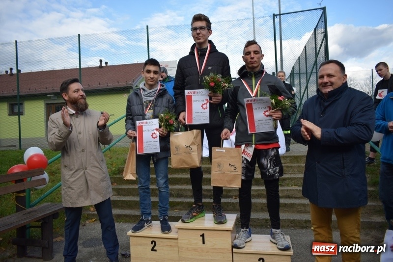 Zdjęcie w galerii na portalu naszraciborz.pl: Świąteczne bieganie w Kuźni, czyli Bieg Niepodległości wiadomości z regionu