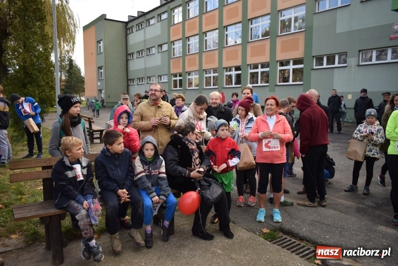 Zdjęcie w galerii na portalu naszraciborz.pl: Świąteczne bieganie w Kuźni, czyli Bieg Niepodległości wiadomości z regionu