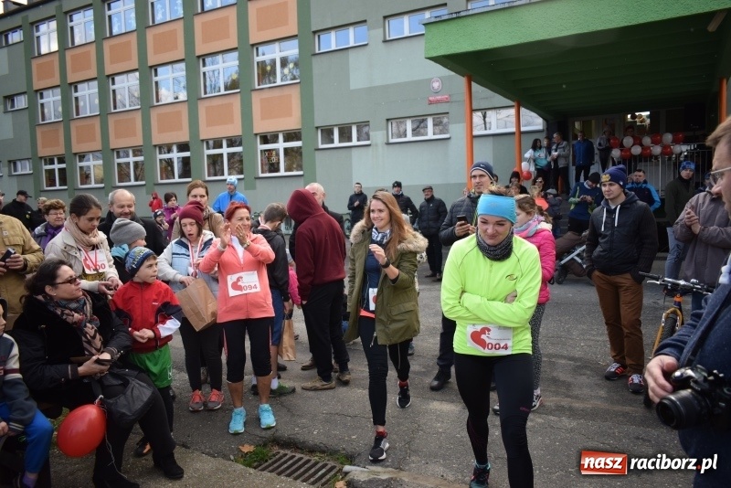 Zdjęcie w galerii na portalu naszraciborz.pl: Świąteczne bieganie w Kuźni, czyli Bieg Niepodległości wiadomości z regionu
