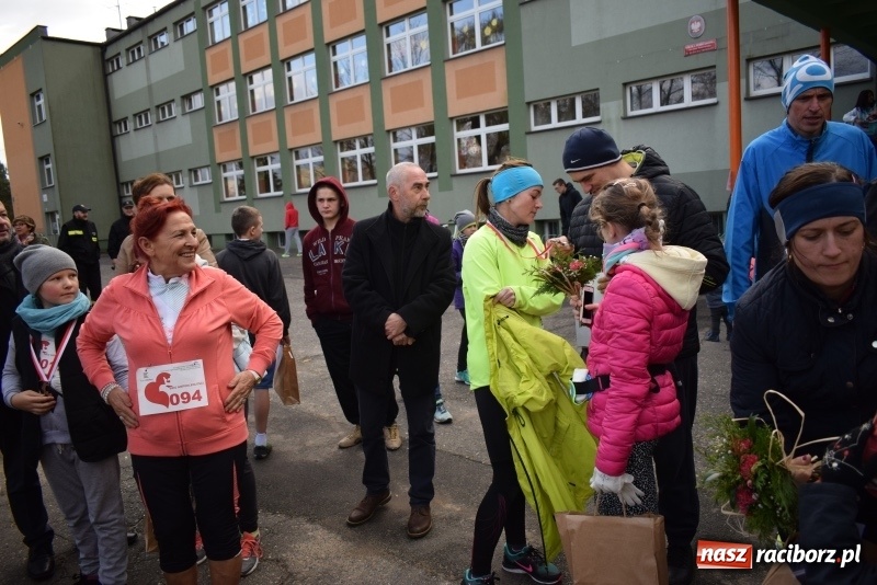 Zdjęcie w galerii na portalu naszraciborz.pl: Świąteczne bieganie w Kuźni, czyli Bieg Niepodległości wiadomości z regionu