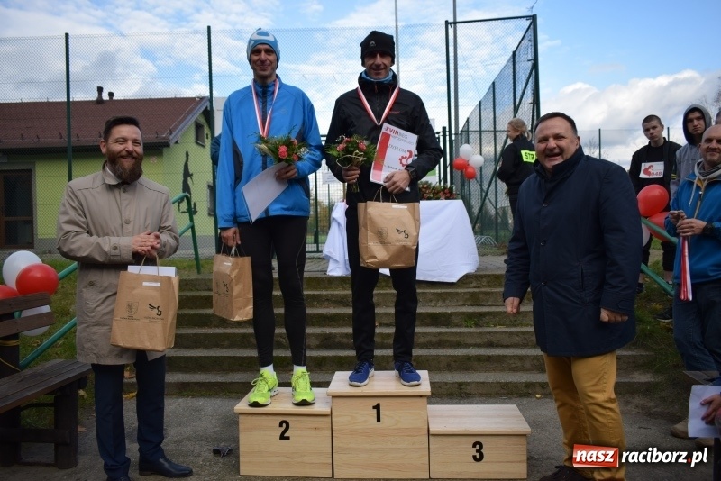 Zdjęcie w galerii na portalu naszraciborz.pl: Świąteczne bieganie w Kuźni, czyli Bieg Niepodległości wiadomości z regionu