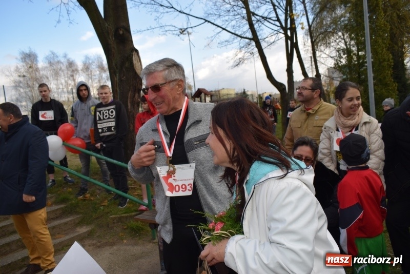 Zdjęcie w galerii na portalu naszraciborz.pl: Świąteczne bieganie w Kuźni, czyli Bieg Niepodległości wiadomości z regionu