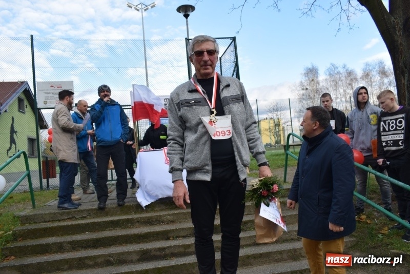 Zdjęcie w galerii na portalu naszraciborz.pl: Świąteczne bieganie w Kuźni, czyli Bieg Niepodległości wiadomości z regionu