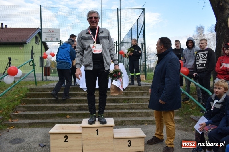 Zdjęcie w galerii na portalu naszraciborz.pl: Świąteczne bieganie w Kuźni, czyli Bieg Niepodległości wiadomości z regionu