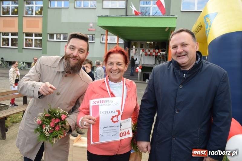 Zdjęcie w galerii na portalu naszraciborz.pl: Świąteczne bieganie w Kuźni, czyli Bieg Niepodległości wiadomości z regionu