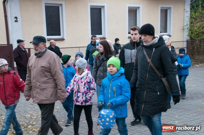 Zdjęcie w galerii na portalu naszraciborz.pl: Święty Marcin w farskich ogrodach na Starej Wsi wiadomości z regionu
