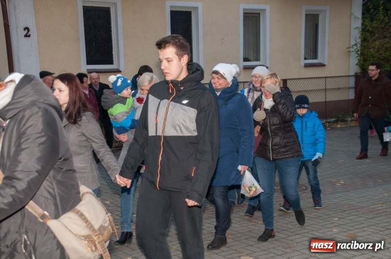 Zdjęcie w galerii na portalu naszraciborz.pl: Święty Marcin w farskich ogrodach na Starej Wsi wiadomości z regionu