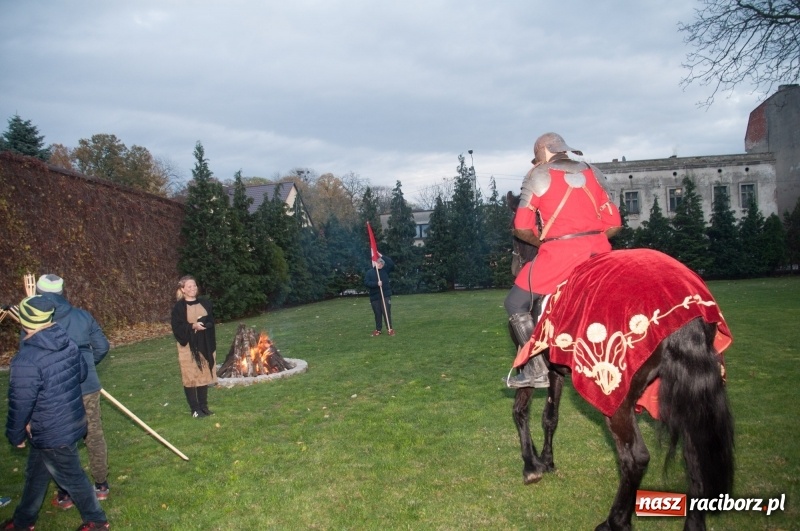 Zdjęcie w galerii na portalu naszraciborz.pl: Święty Marcin w farskich ogrodach na Starej Wsi wiadomości z regionu