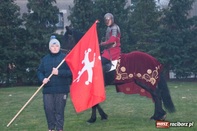 Zdjęcie w galerii na portalu naszraciborz.pl: Święty Marcin w farskich ogrodach na Starej Wsi wiadomości z regionu