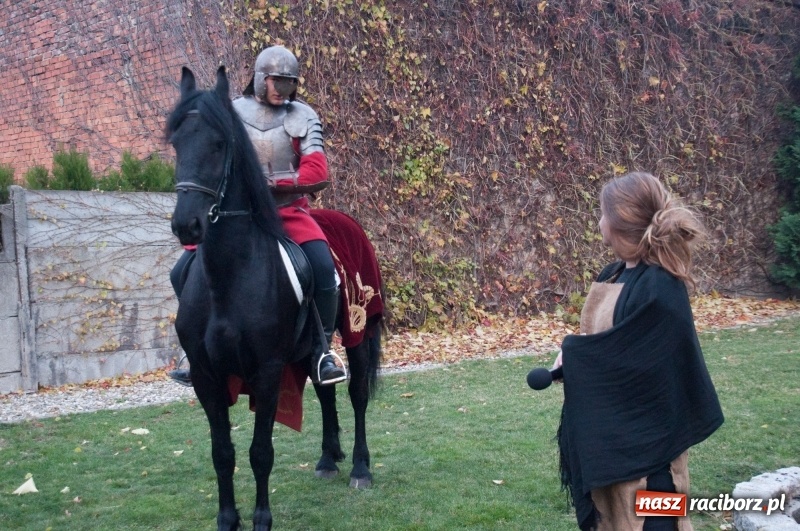 Zdjęcie w galerii na portalu naszraciborz.pl: Święty Marcin w farskich ogrodach na Starej Wsi wiadomości z regionu