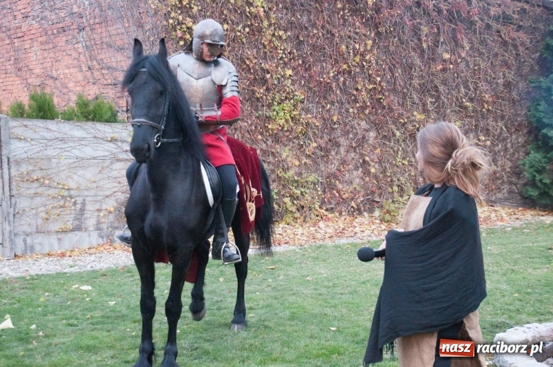 Zdjęcie w galerii na portalu naszraciborz.pl: Święty Marcin w farskich ogrodach na Starej Wsi wiadomości z regionu