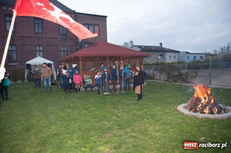 Zdjęcie w galerii na portalu naszraciborz.pl: Święty Marcin w farskich ogrodach na Starej Wsi wiadomości z regionu