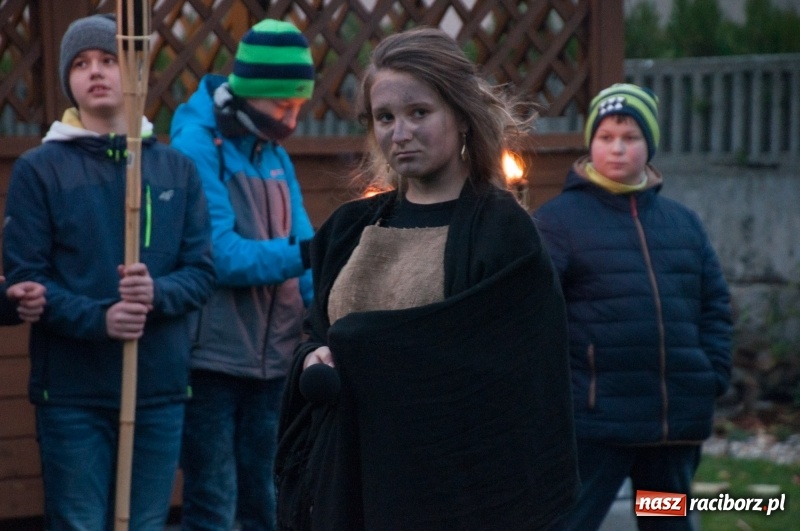 Zdjęcie w galerii na portalu naszraciborz.pl: Święty Marcin w farskich ogrodach na Starej Wsi wiadomości z regionu